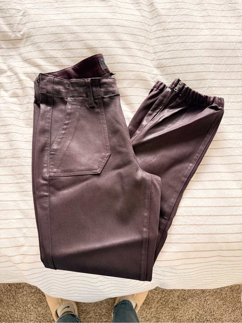 PAIGE Women’s Plum-Tone Jogger Pants